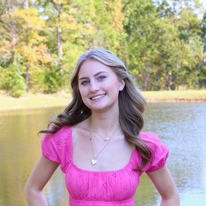 Meet your Posher, Kendra